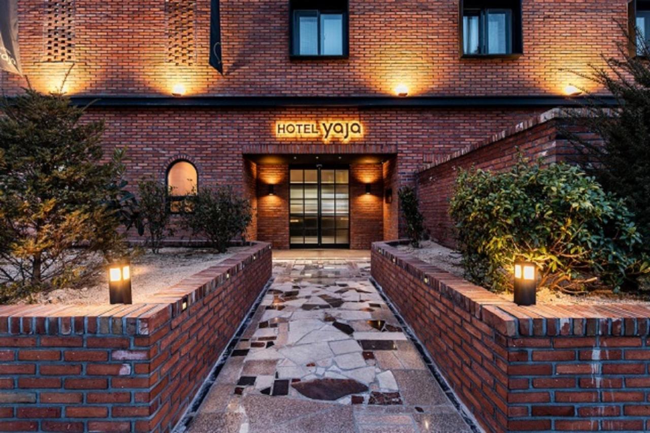 Hotel Yaja Gimhae Exterior foto